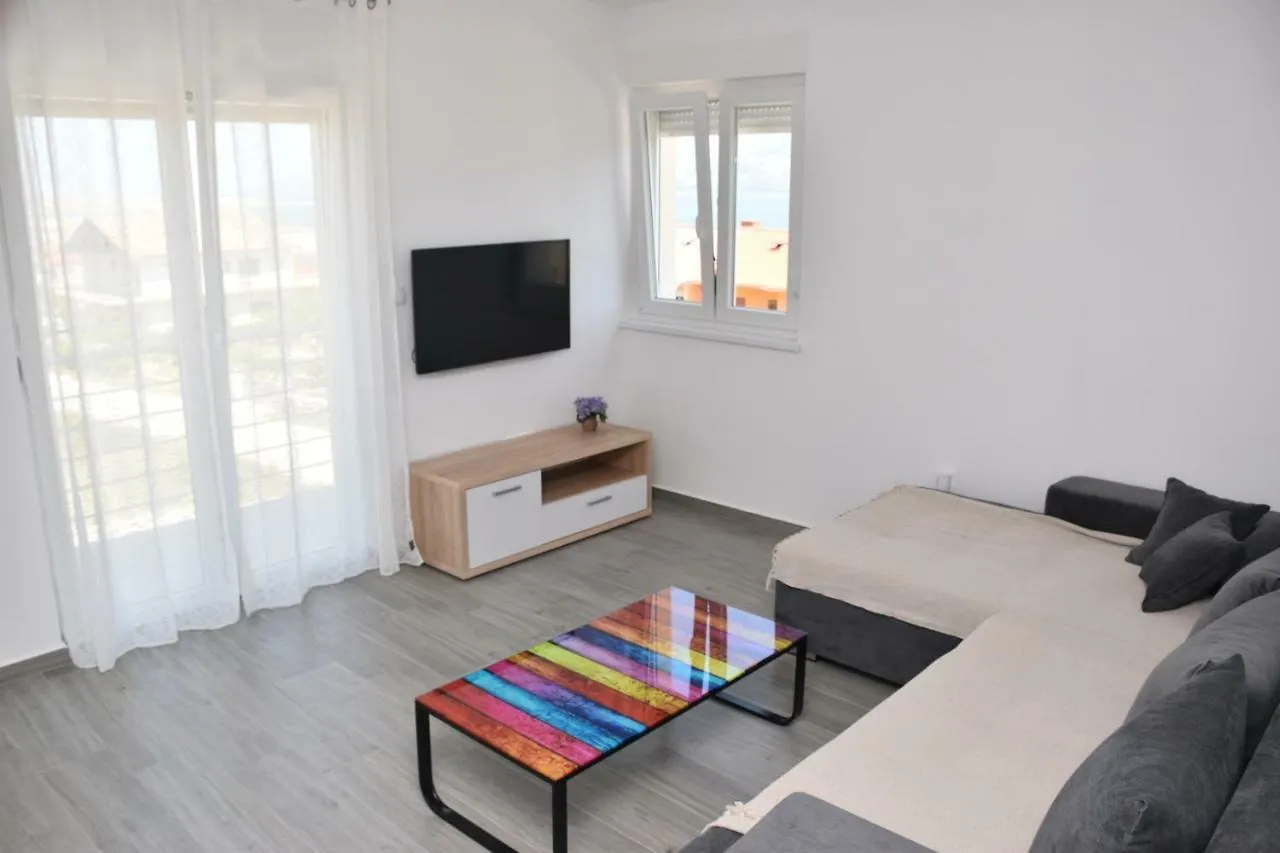 Apartments Mino Razanac Croatia