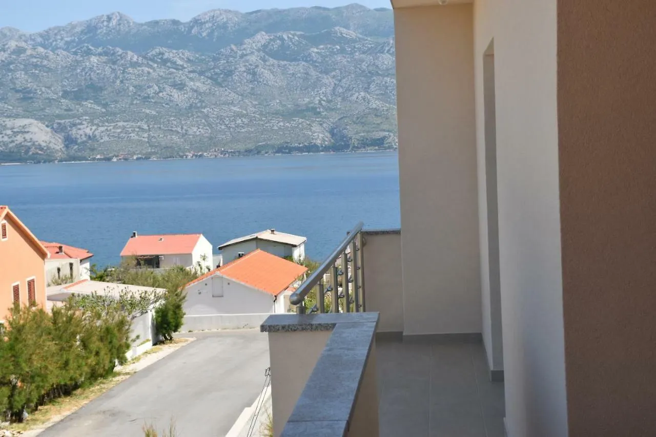 Apartments Mino Razanac