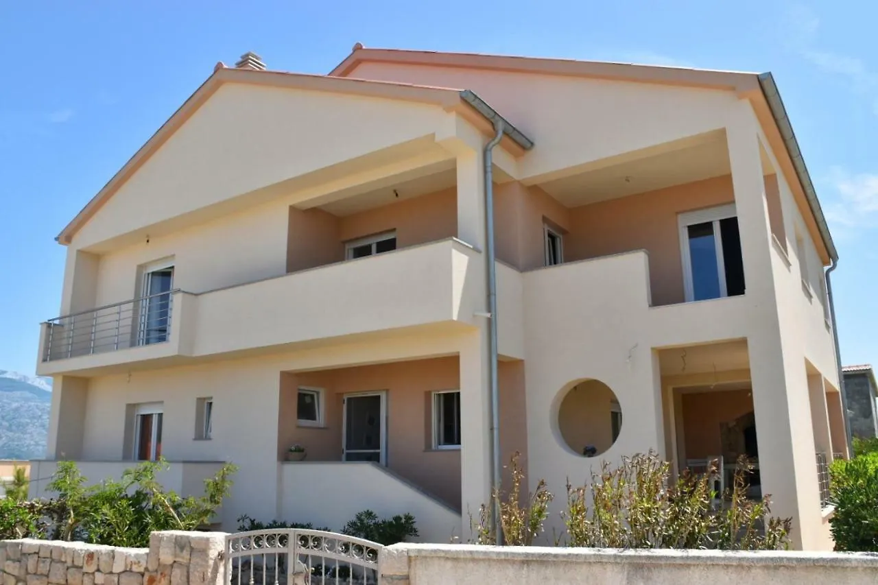 Apartments Mino Razanac Croatia